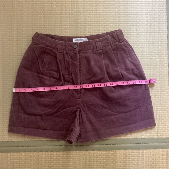 Curduroy lavander cropped shorts size L - Picture 3 of 5